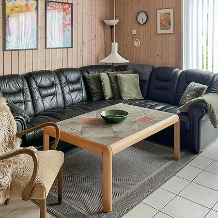 3 Bedroom Pet Friendly In * Vemb