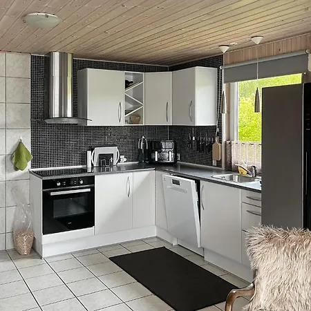 3 Bedroom Pet Friendly In