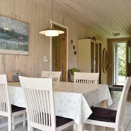 펜션 3 Bedroom Pet Friendly In